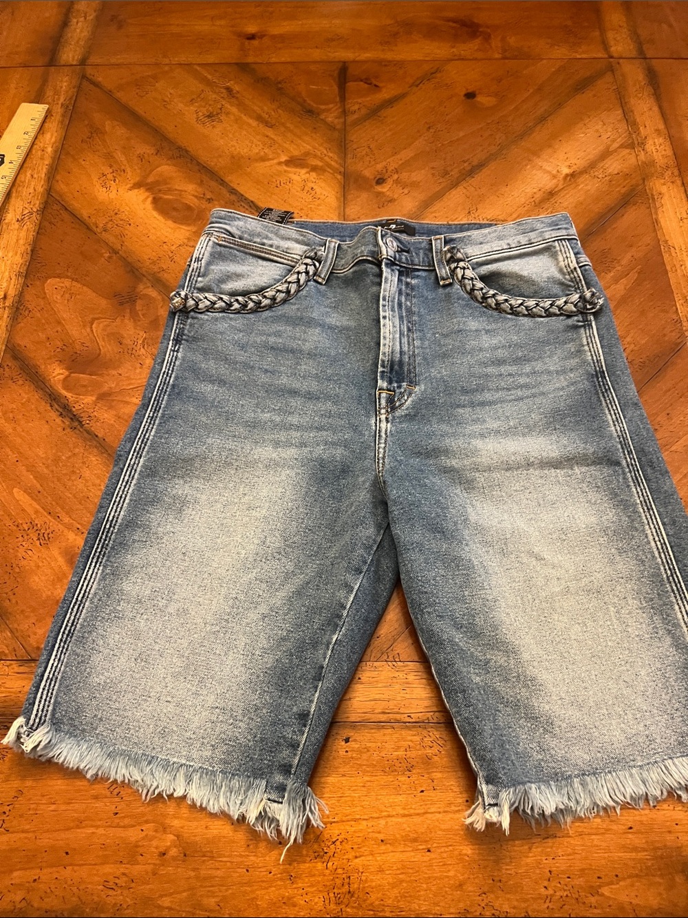 7 For All Mankind Medium Blue Frayed Hem Women’s Shorts Size 30